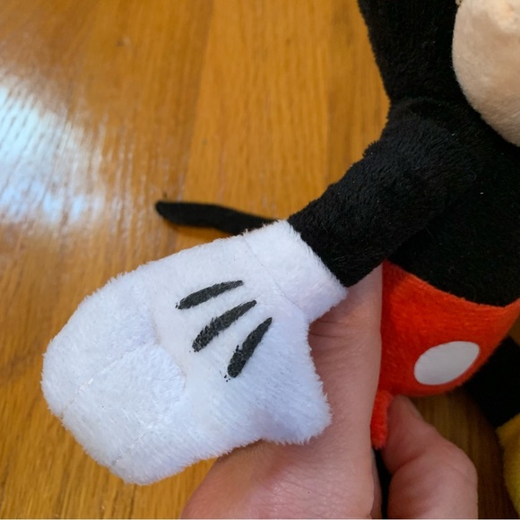 Set of two small Disney Mickey Mouse plushies - Picture 10 of 13